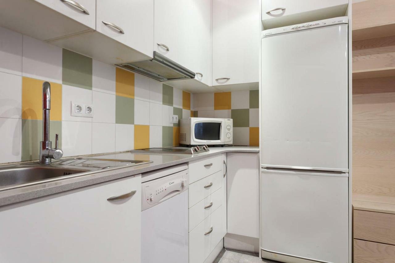 Nice Apartment In Sants Barcelona Exteriör bild